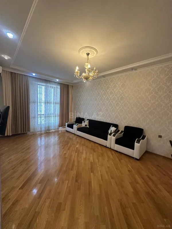 Satılır 2 otaqlı mənzil 88 m²