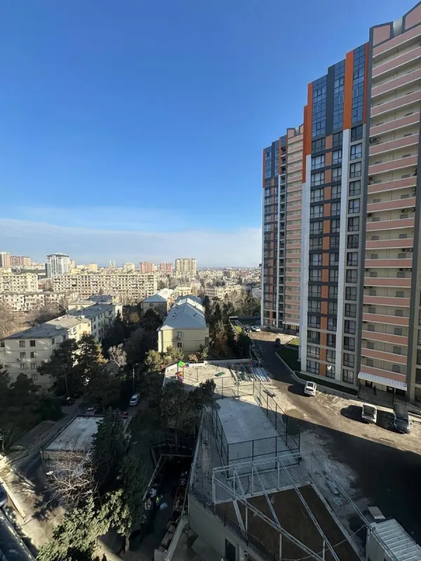 Satılır 2 otaqlı mənzil 88 m²