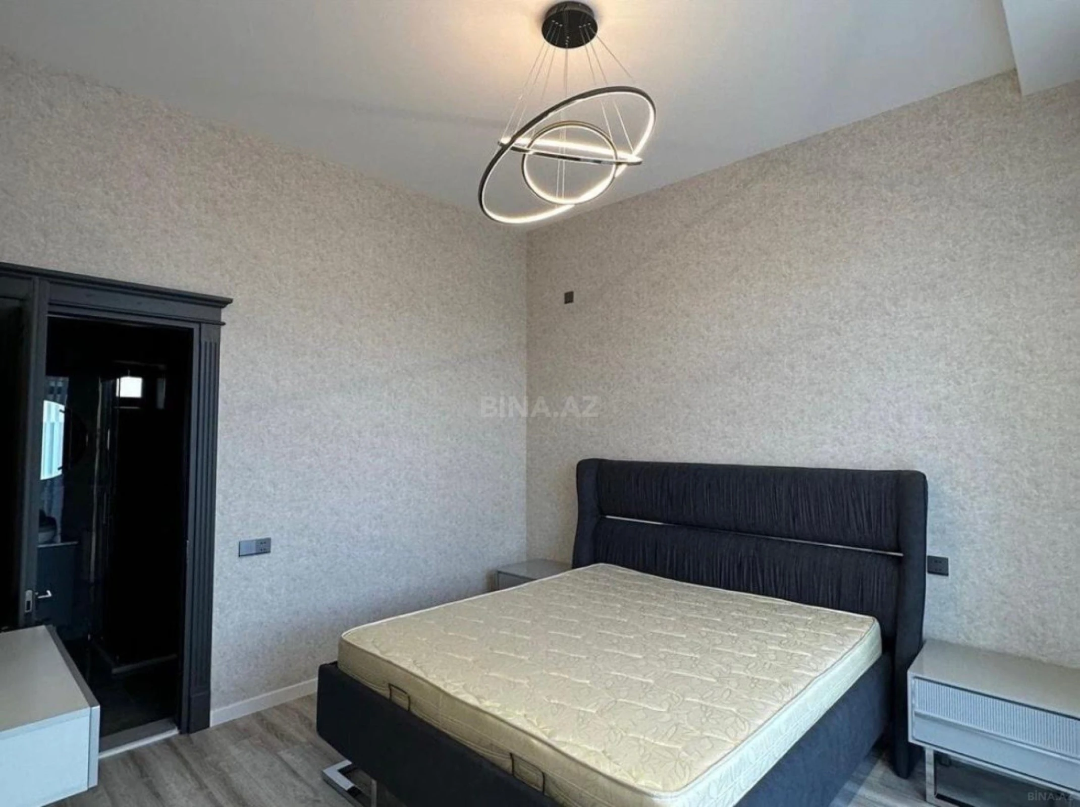 Kirayə verilir 4 otaqlı həyət evi 240 m²