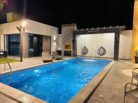 Kirayə verilir 4 otaqlı həyət evi 240 m²