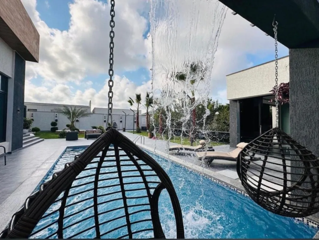 Kirayə verilir 4 otaqlı həyət evi 240 m²