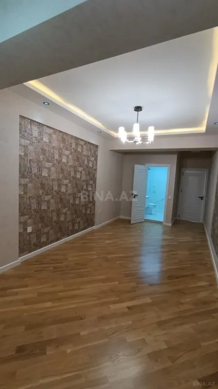 Satılır 4 otaqlı mənzil 155 m²