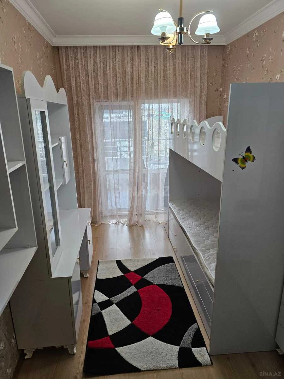 Kirayə verilir 3 otaqlı mənzil 86 m²