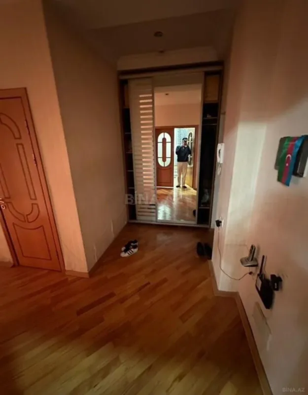 Satılır 3 otaqlı mənzil 110 m²