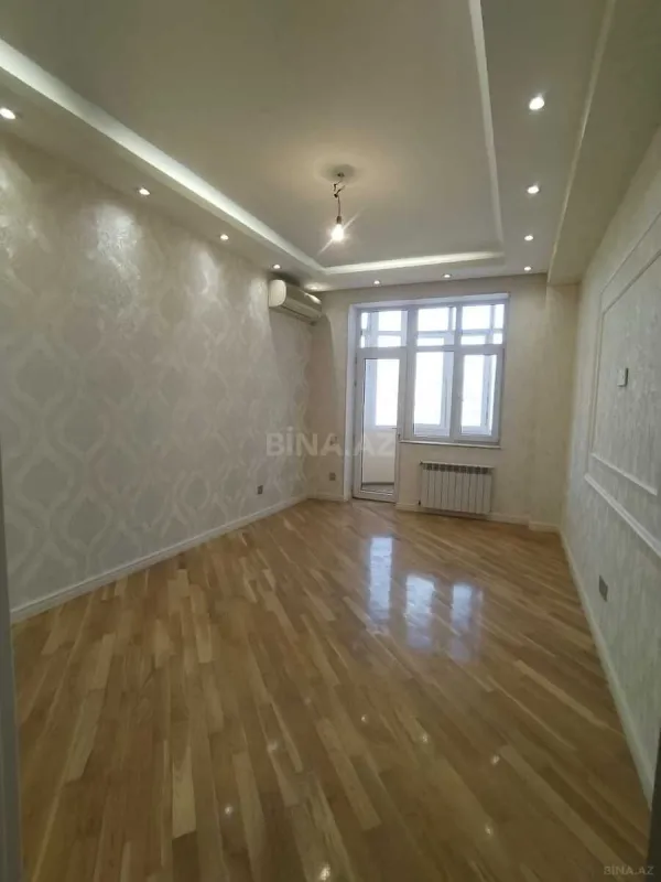 Satılır 4 otaqlı mənzil 170 m²
