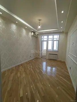 Satılır 4 otaqlı mənzil 170 m²