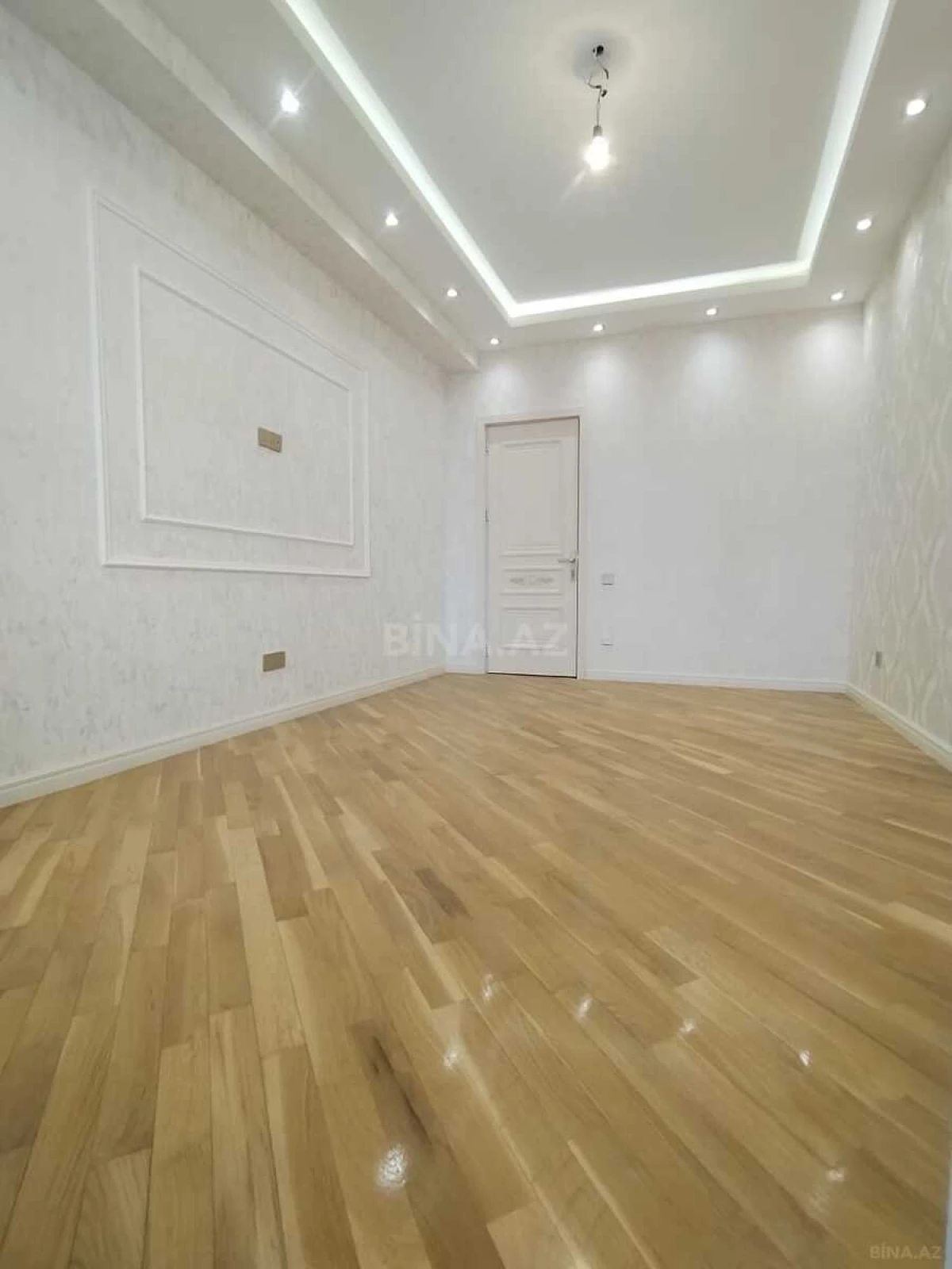Satılır 4 otaqlı mənzil 170 m²