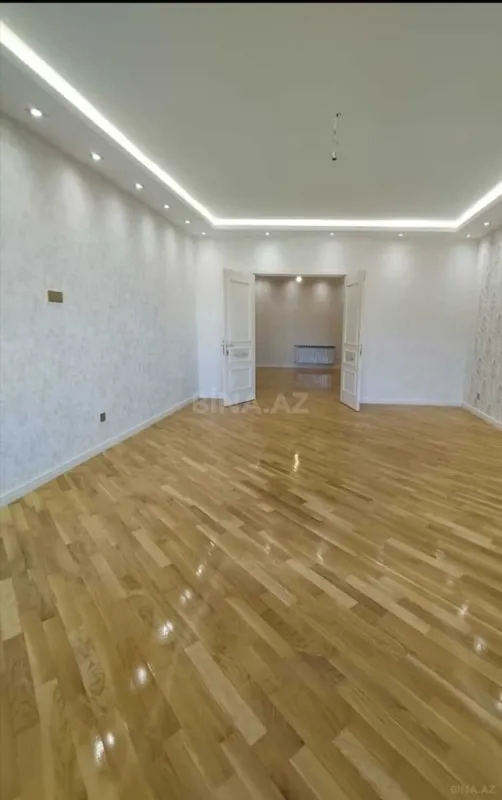 Satılır 4 otaqlı mənzil 170 m²