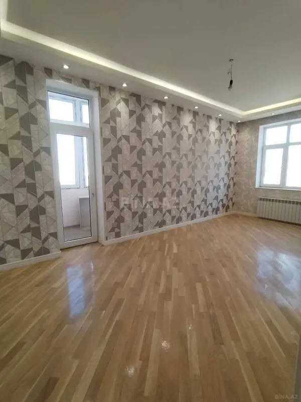 Satılır 4 otaqlı mənzil 170 m²