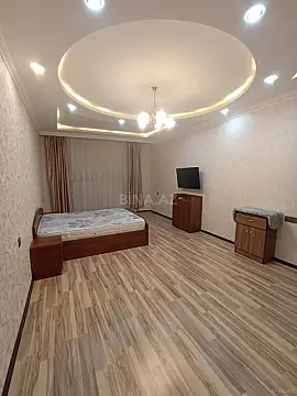 Kirayə verilir 2 otaqlı mənzil 100 m²