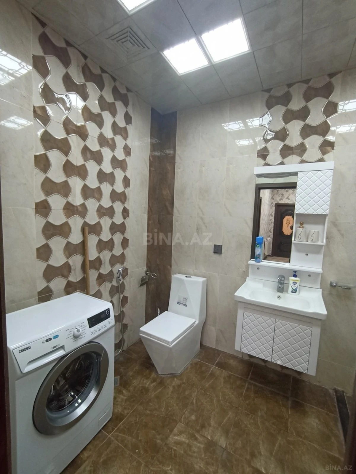 Kirayə verilir 2 otaqlı mənzil 100 m²