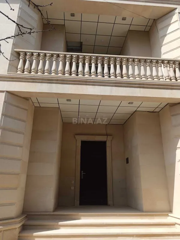 Satılır 8 otaqlı həyət evi 280 m²