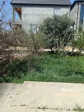Satılır 8 otaqlı həyət evi 280 m²