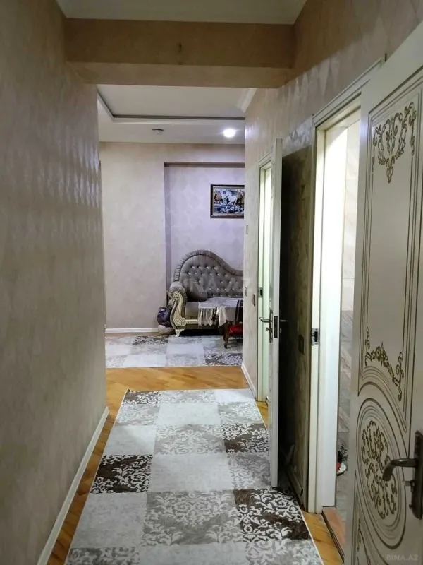 Satılır 4 otaqlı mənzil 140 m²
