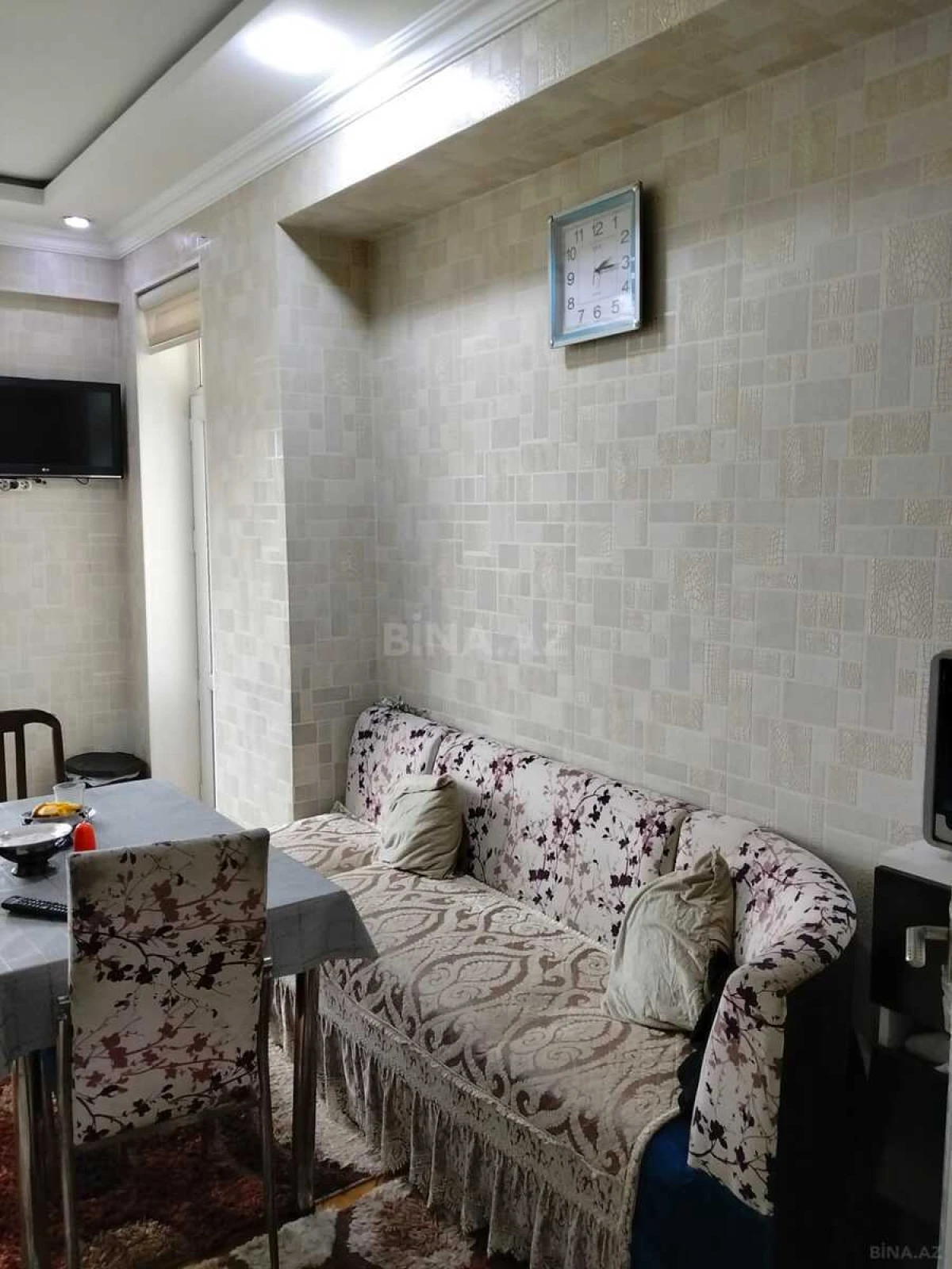 Satılır 4 otaqlı mənzil 140 m²