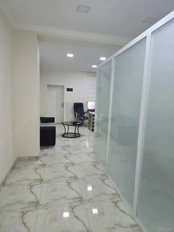 Kirayə verilir 6 otaqlı ofis 250 m²