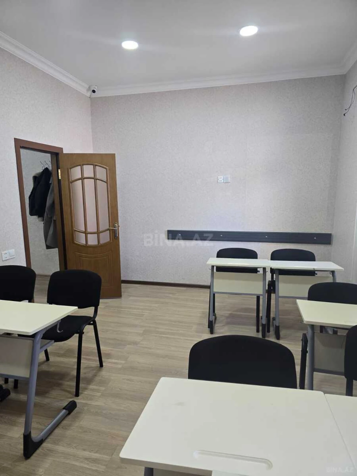 Kirayə verilir 6 otaqlı ofis 250 m²