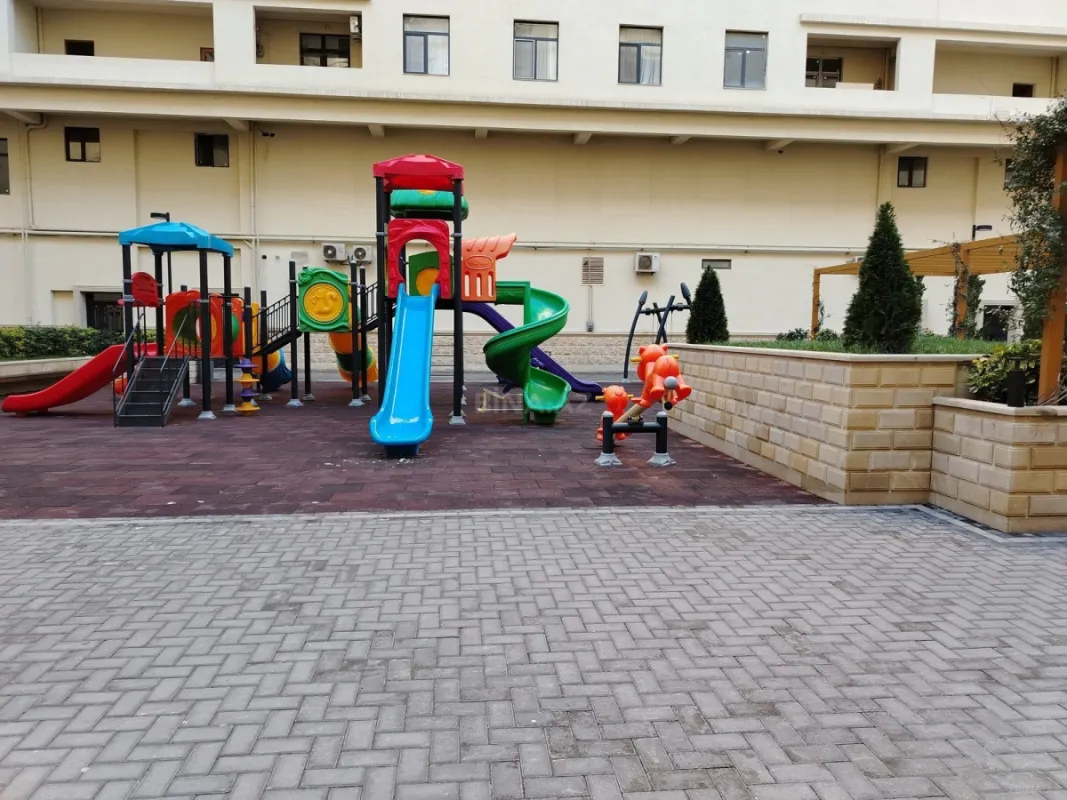 Satılır 2 otaqlı mənzil 51 m²