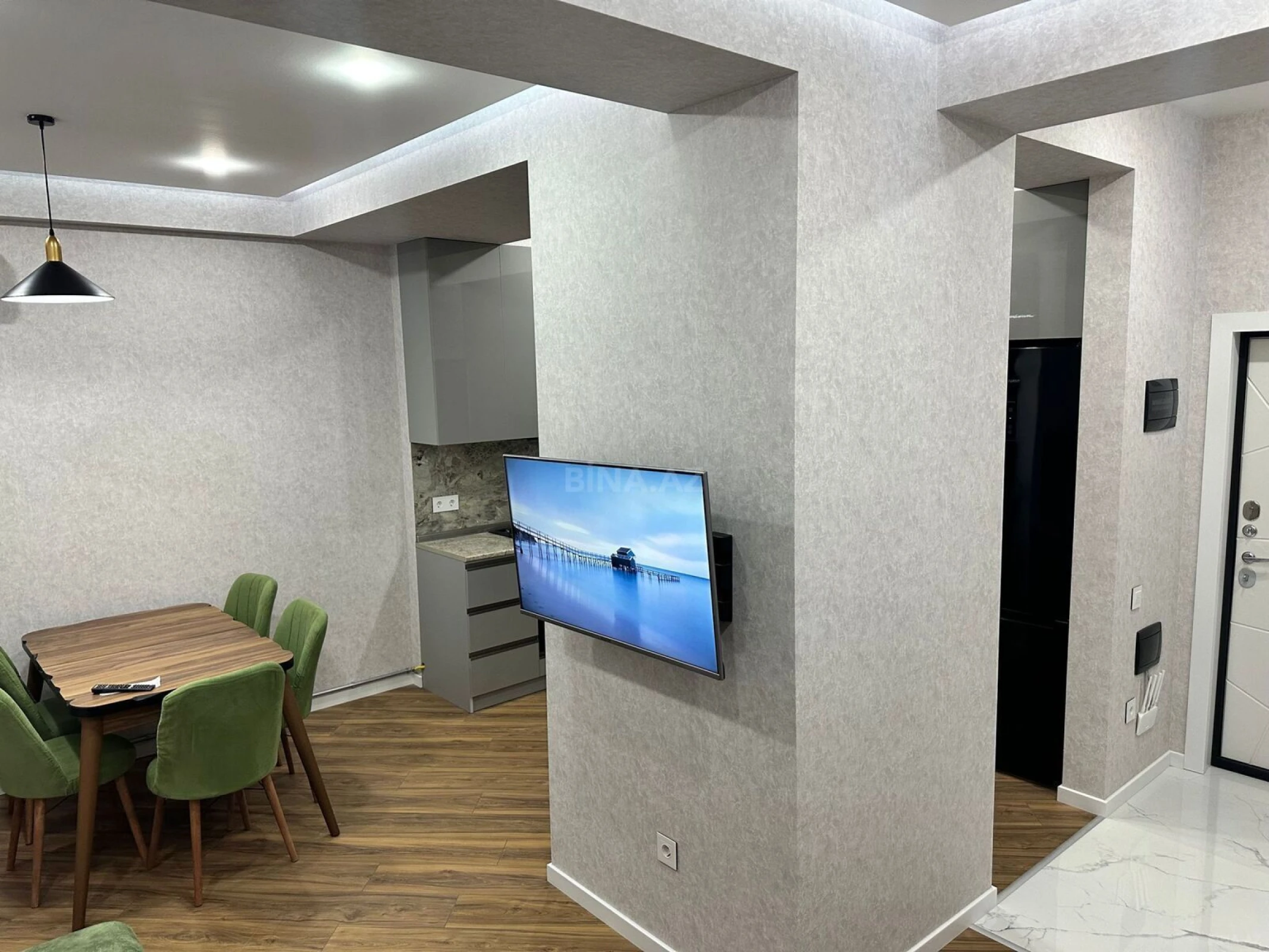 Kirayə verilir 2 otaqlı mənzil 65 m²