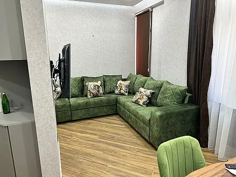 Kirayə verilir 2 otaqlı mənzil 65 m²