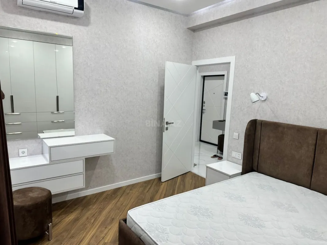 Kirayə verilir 2 otaqlı mənzil 65 m²