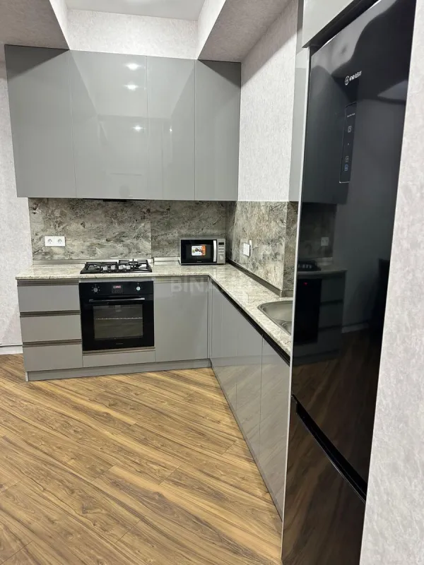 Kirayə verilir 2 otaqlı mənzil 65 m²