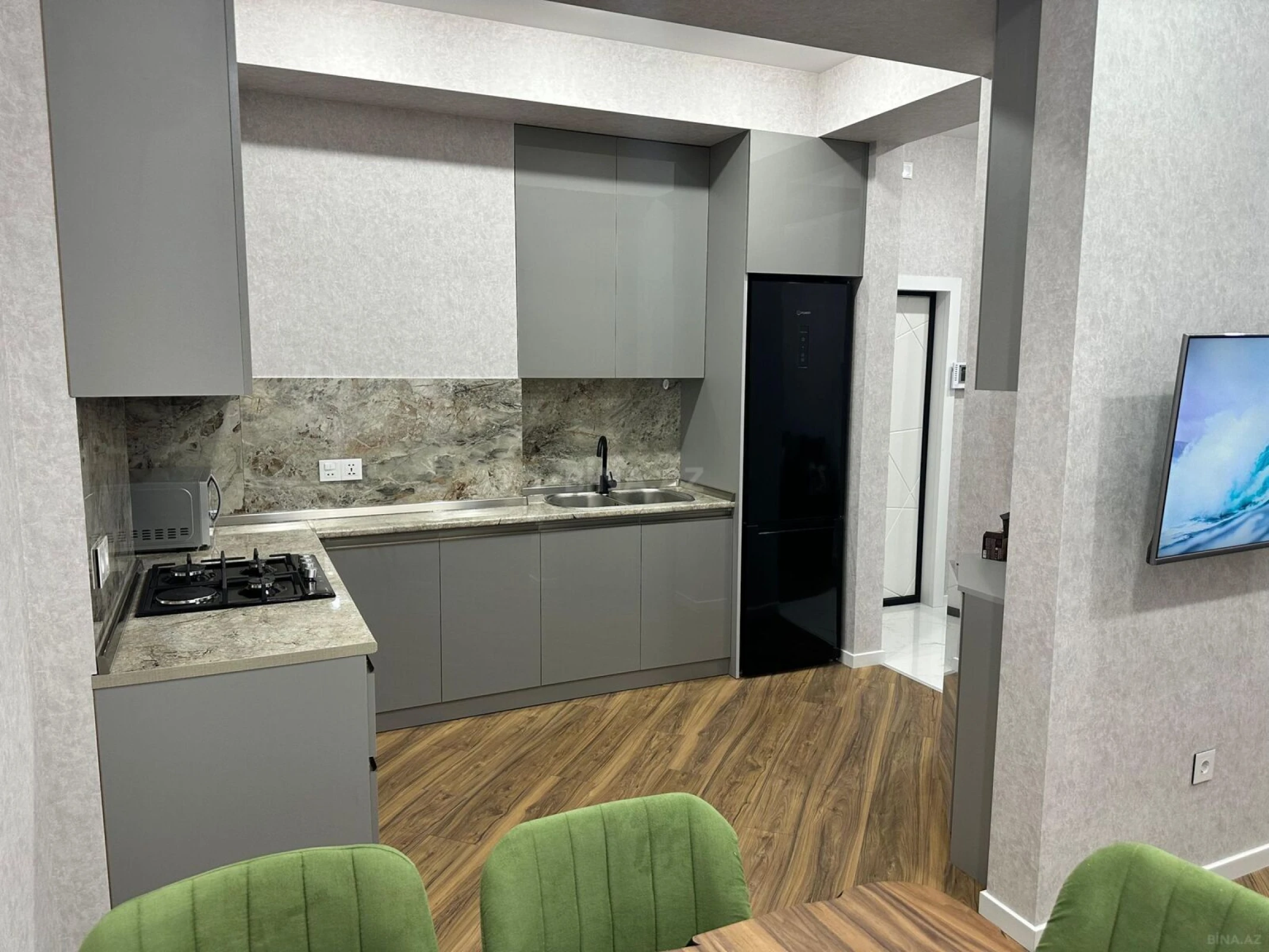 Kirayə verilir 2 otaqlı mənzil 65 m²