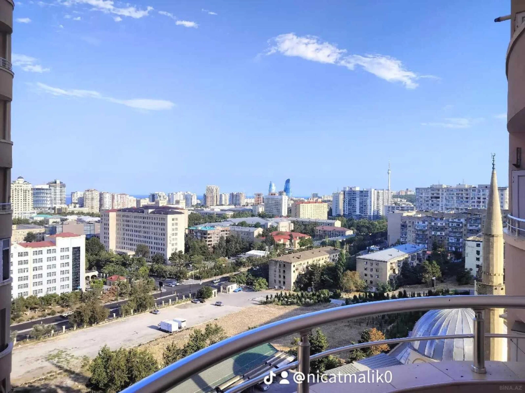 Satılır 3 otaqlı mənzil 102 m²