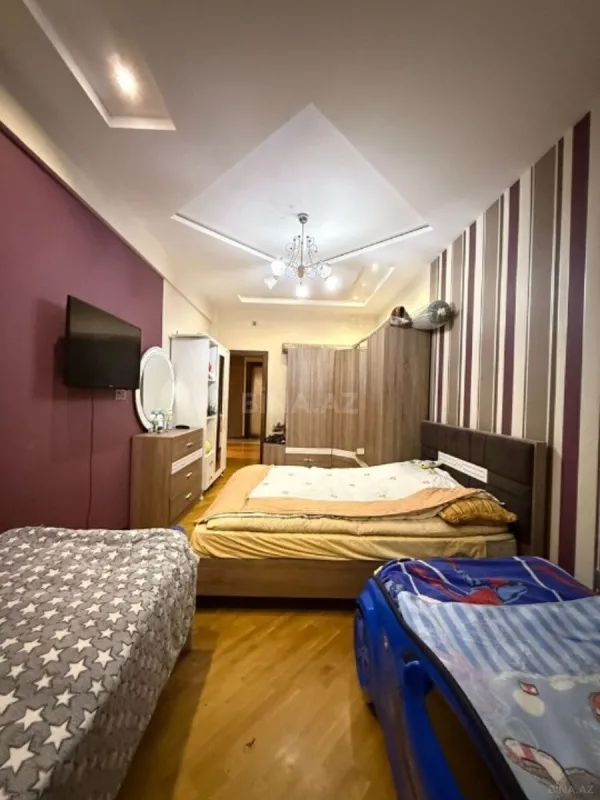 Satılır 3 otaqlı mənzil 102 m²