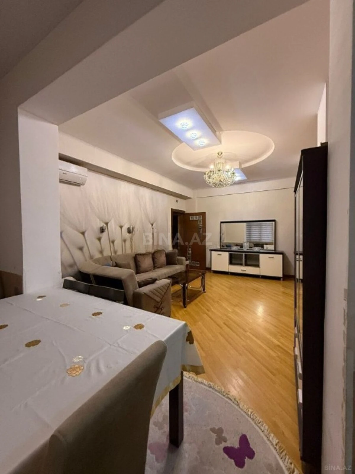 Satılır 3 otaqlı mənzil 102 m²