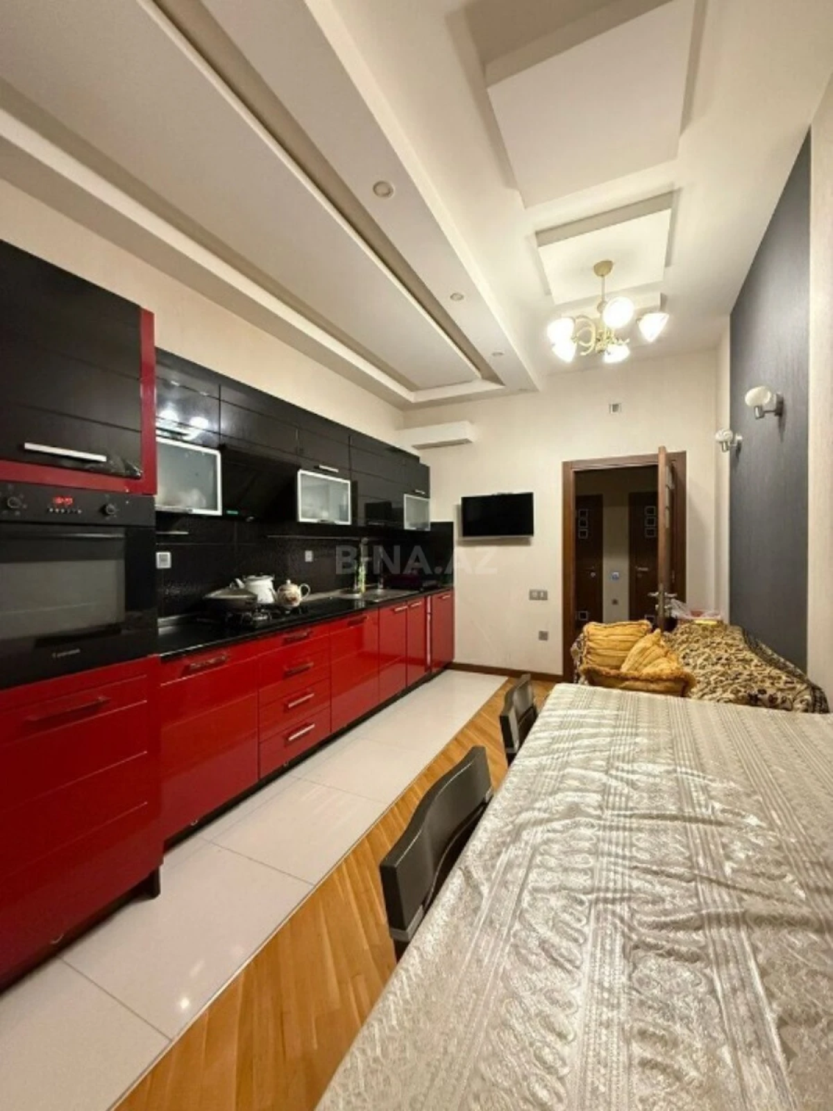 Satılır 3 otaqlı mənzil 102 m²