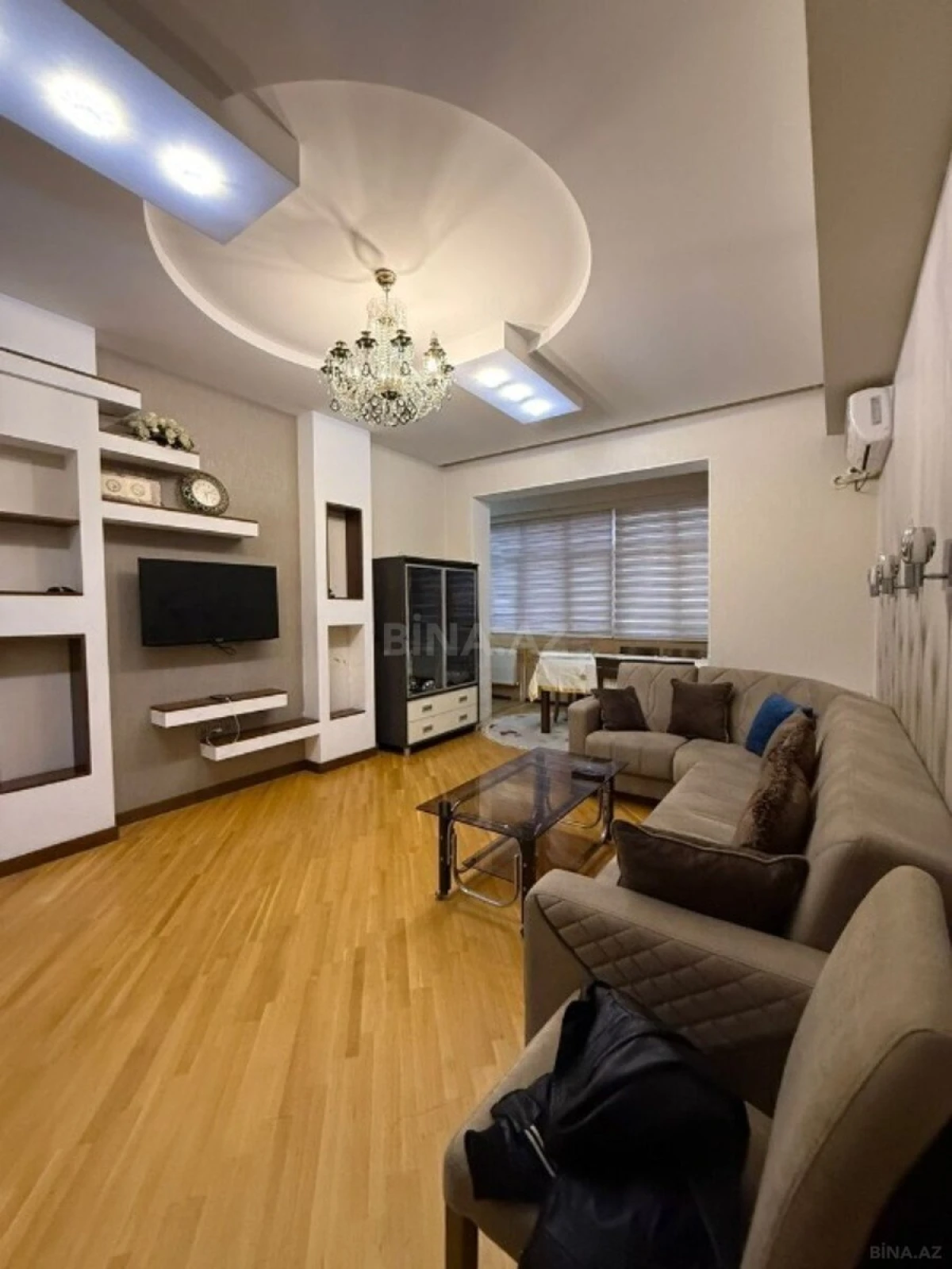 Satılır 3 otaqlı mənzil 102 m²