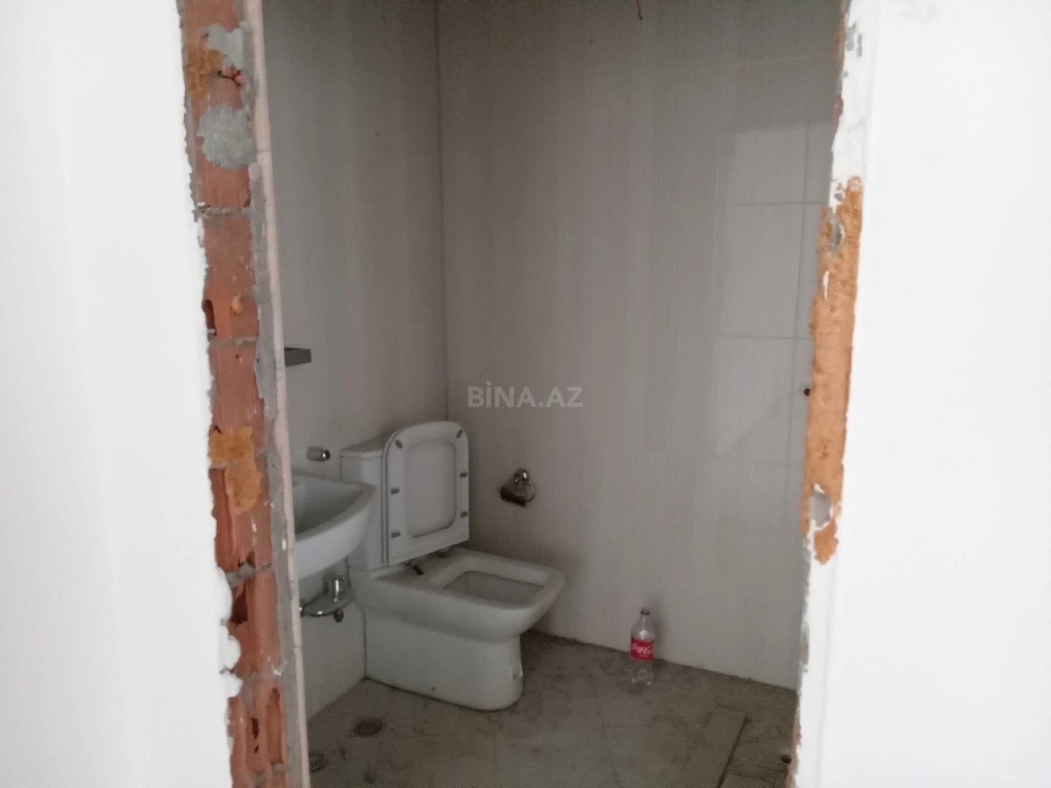 Satılır 3 otaqlı mənzil 142 m²