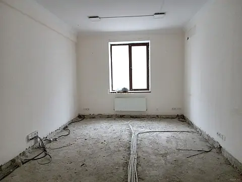 Satılır 3 otaqlı mənzil 142 m²