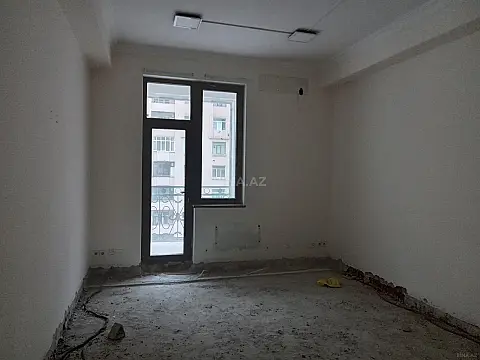 Satılır 3 otaqlı mənzil 142 m²