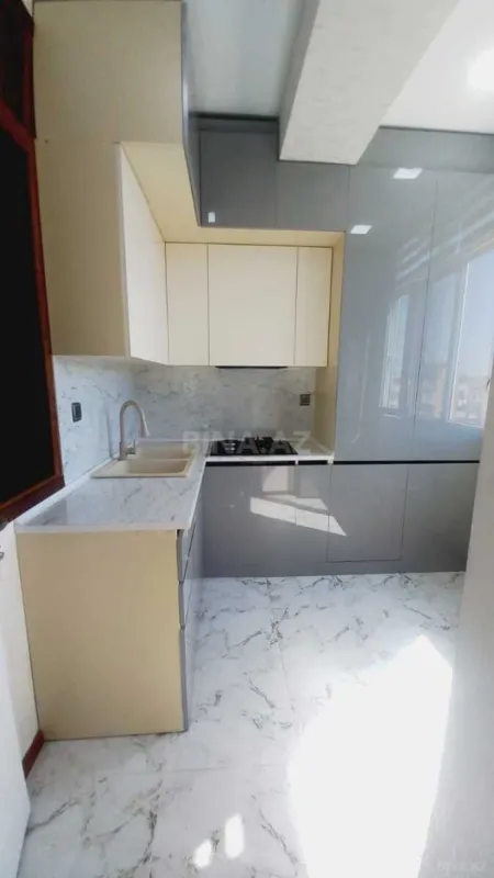 Satılır 2 otaqlı mənzil 75 m²