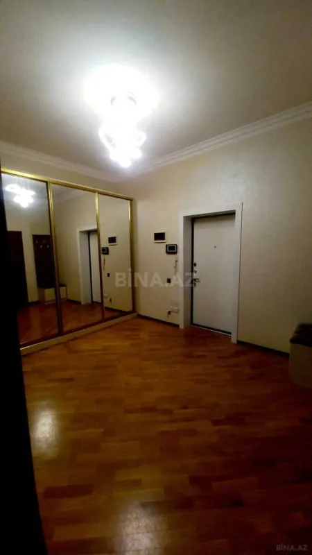 Satılır 2 otaqlı mənzil 75 m²