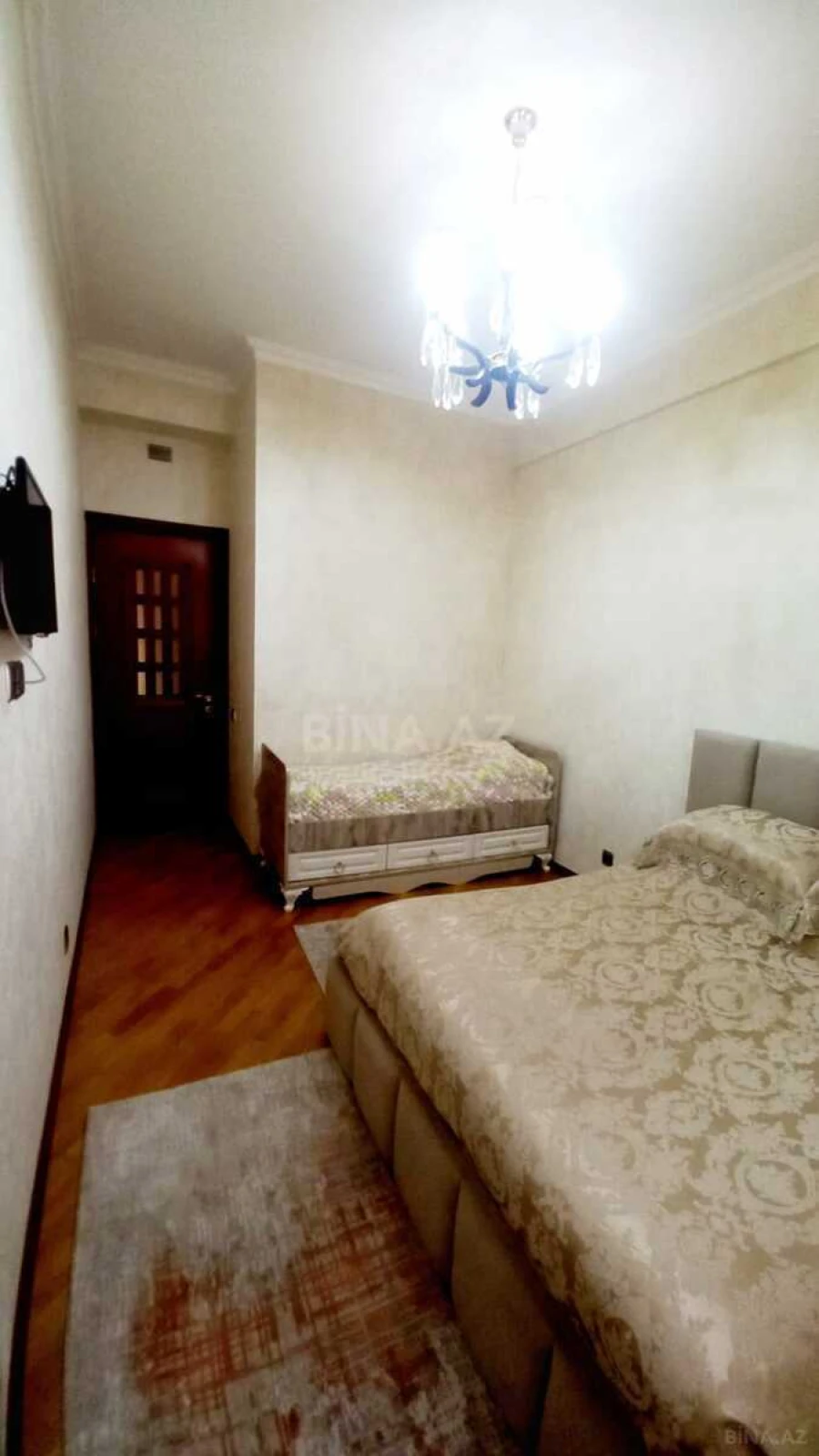 Satılır 2 otaqlı mənzil 75 m²