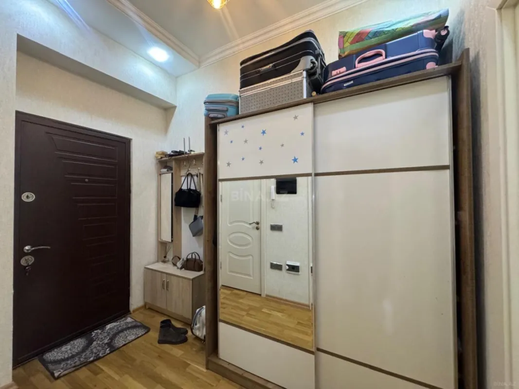 Satılır 2 otaqlı mənzil 64 m²