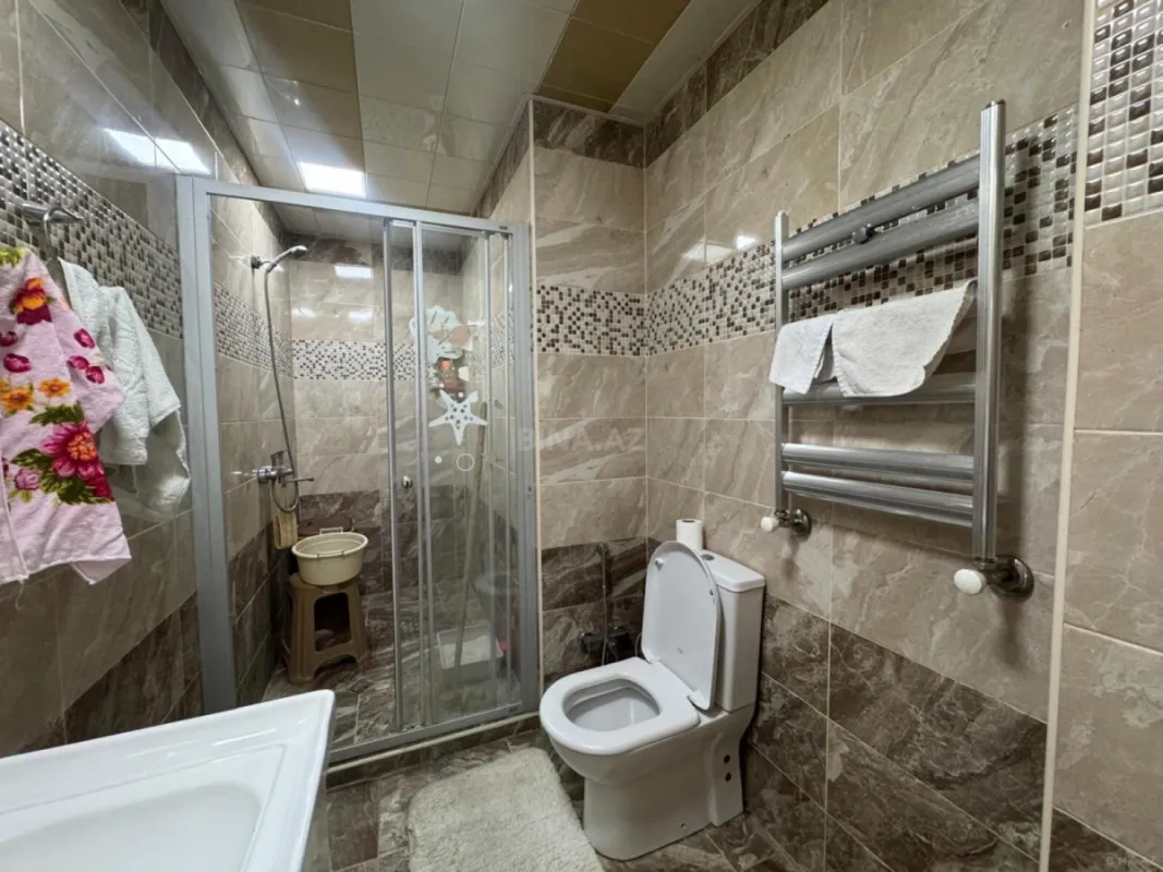 Satılır 2 otaqlı mənzil 64 m²