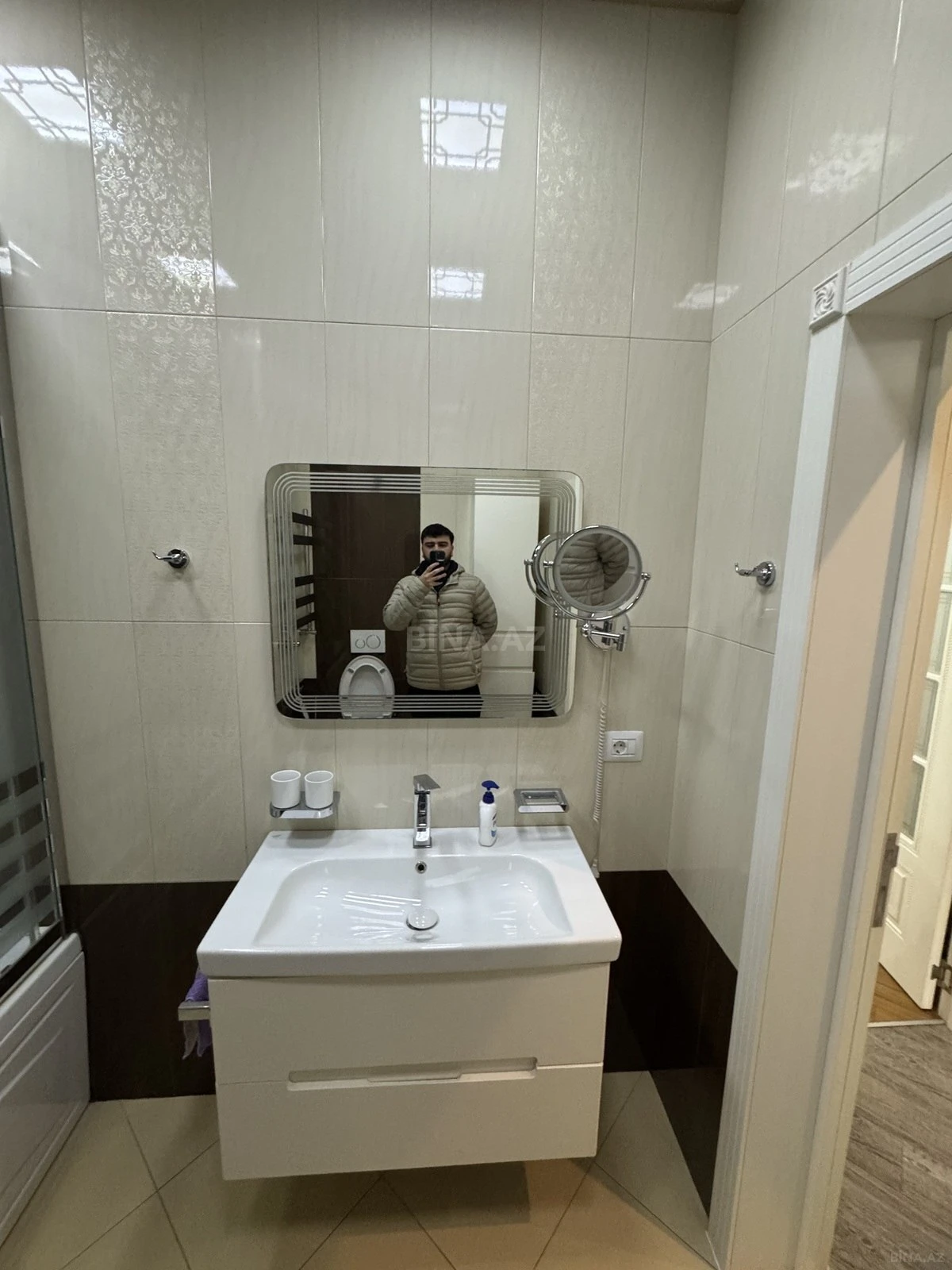 Kirayə verilir 2 otaqlı mənzil 95 m²