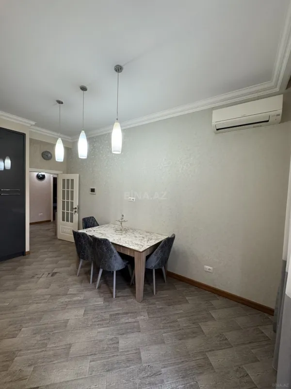 Kirayə verilir 2 otaqlı mənzil 95 m²