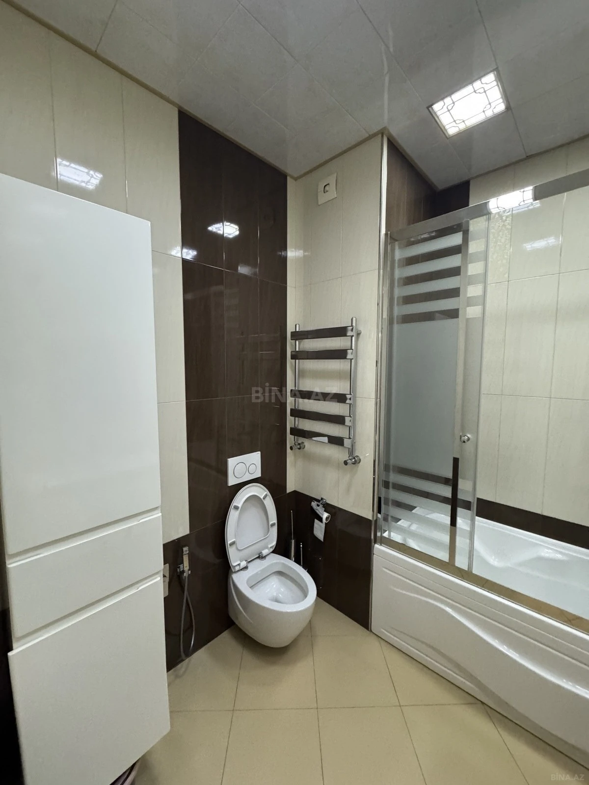 Kirayə verilir 2 otaqlı mənzil 95 m²
