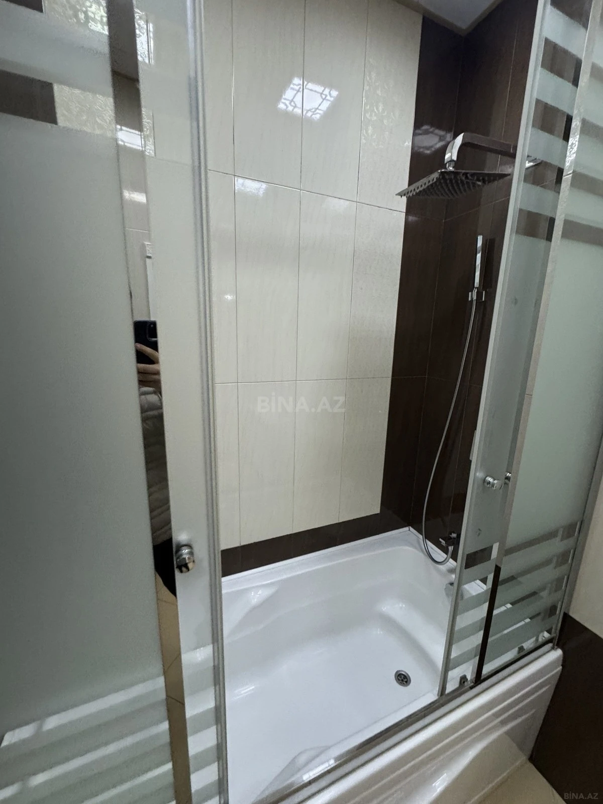 Kirayə verilir 2 otaqlı mənzil 95 m²