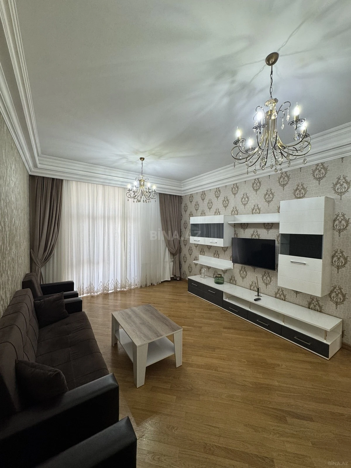 Kirayə verilir 2 otaqlı mənzil 95 m²