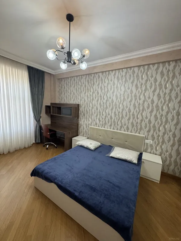Kirayə verilir 2 otaqlı mənzil 95 m²