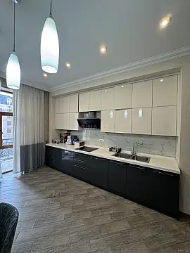 Kirayə verilir 2 otaqlı mənzil 95 m² — Bakı 2 otaq 95.00 m²