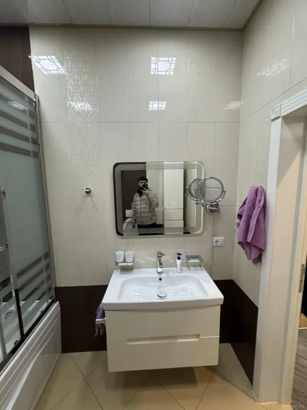 Kirayə verilir 2 otaqlı mənzil 95 m²