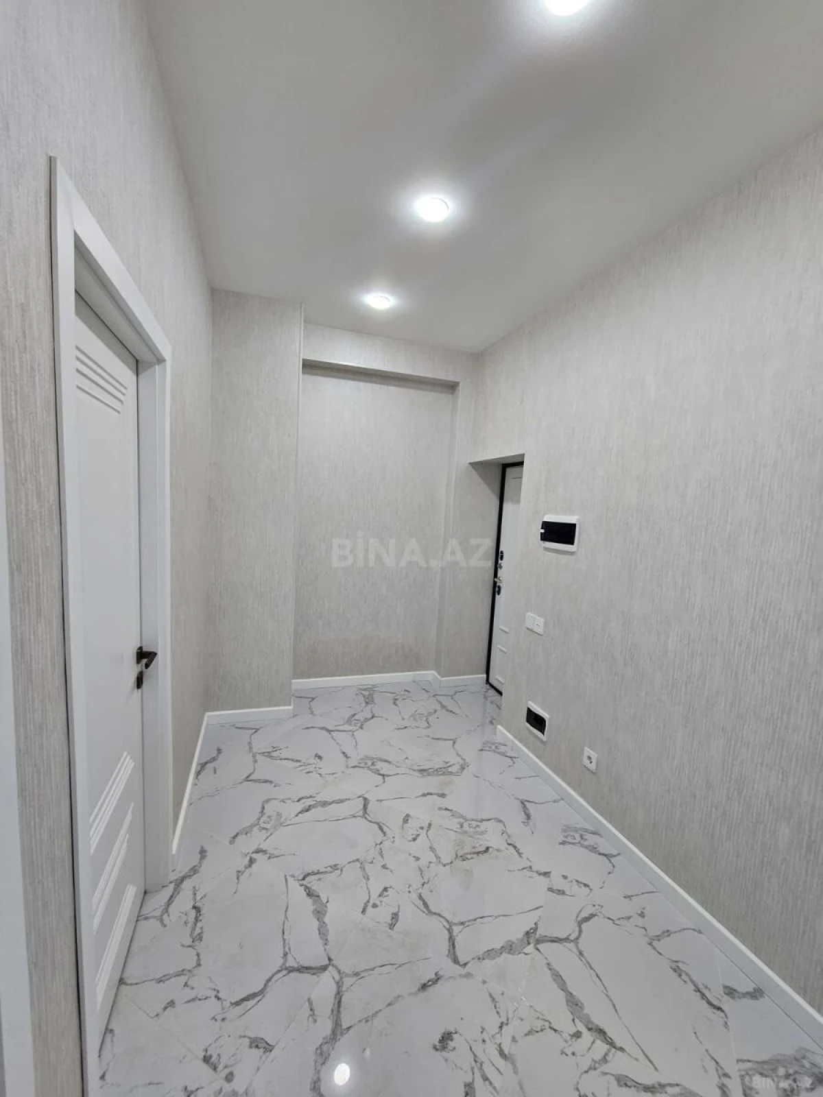 Satılır 2 otaqlı mənzil 58 m²