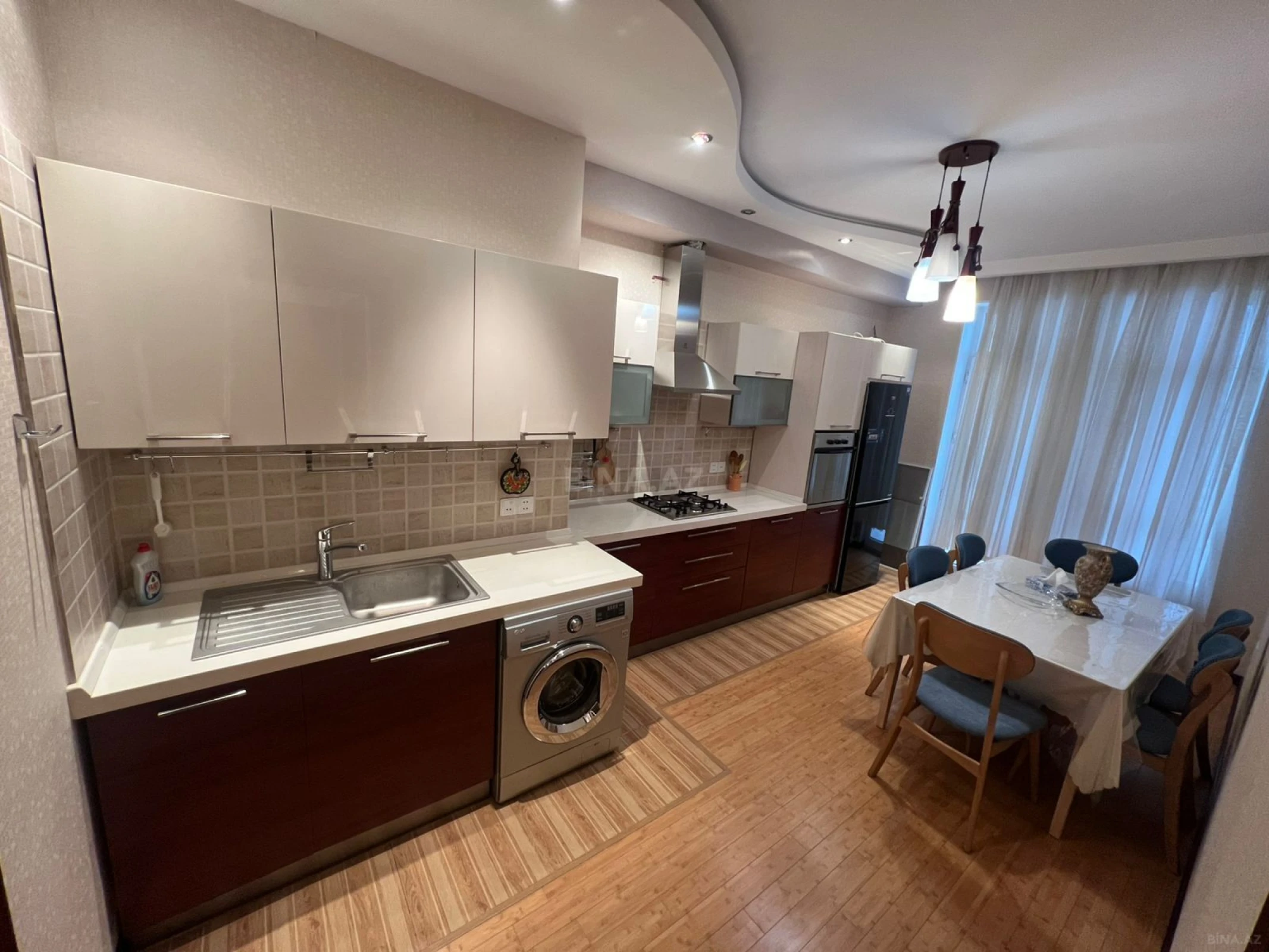 Kirayə verilir 2 otaqlı mənzil 85 m²